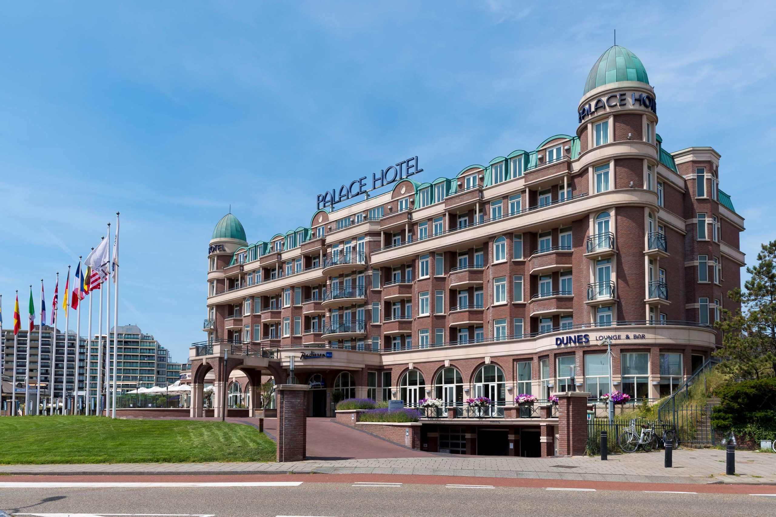 Radisson Blu Palace Hotel im niederländischen Seebad Noordwijk aan Zee ...